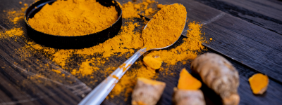 Bienfaits du curcuma : l’épice dorée qui transforme votre santé